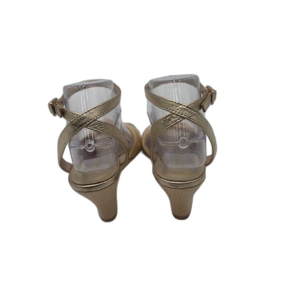 Lilly Pultzer Emmie Wedge Sandals, Natural/Gold, open-toe ankle strap Size 8.5. - Picture 8 of 8